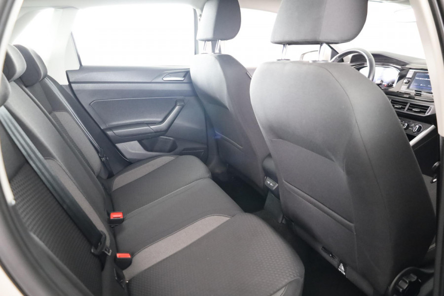 Volkswagen Polo 1.0 TSI Life 95 pk | Verlengde garantie | Navigatie via App | Parkeersensoren | Adaptieve cruise control | LED koplampen |