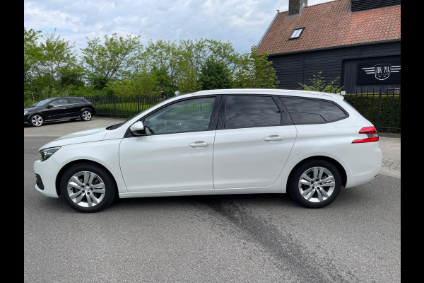 Peugeot 308 SW 1.2 PureTech Blue Lease Executive Panoramdak Navi Led-xenon Pdc