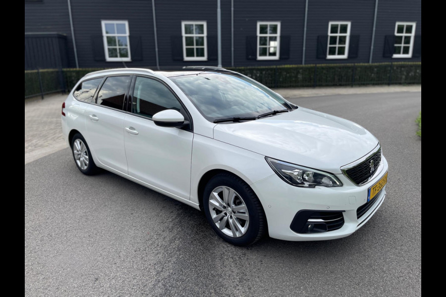 Peugeot 308 SW 1.2 PureTech Blue Lease Executive Panoramdak Navi Led-xenon Pdc