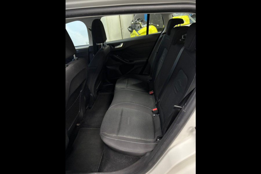 Ford FOCUS Wagon 1.0 EcoBoost Hybrid Active Business Navi | Clima | Cruise | Camera | Trekhaak
