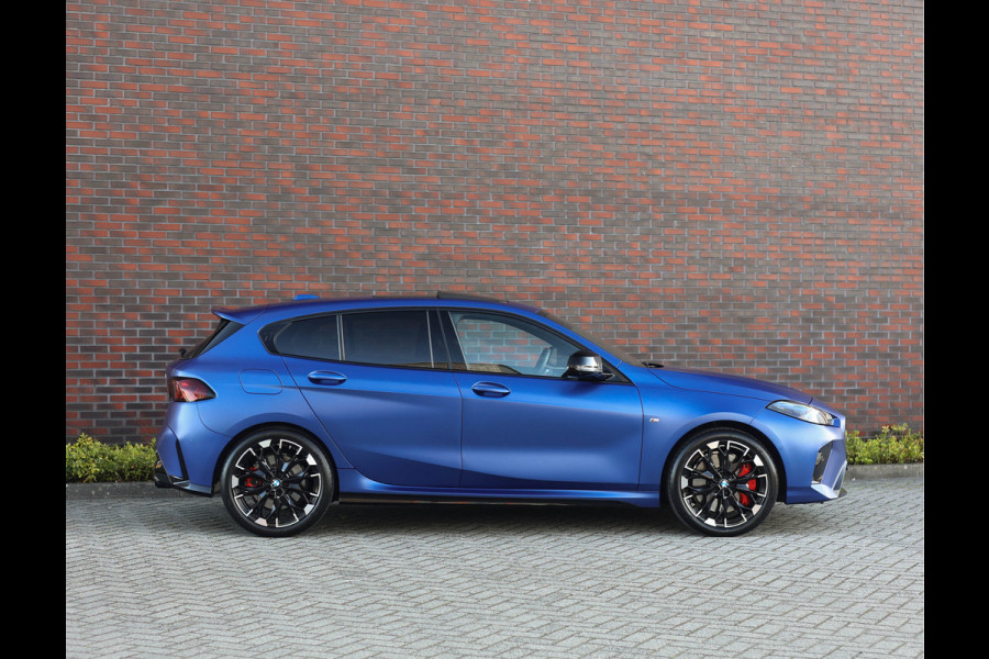 BMW 1-serie M135 xDrive *Individual*Pano*H&K*HUD*
