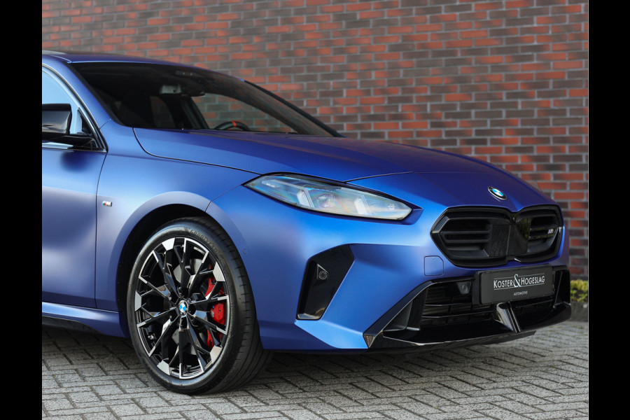 BMW 1-serie M135 xDrive *Individual*Pano*H&K*HUD*