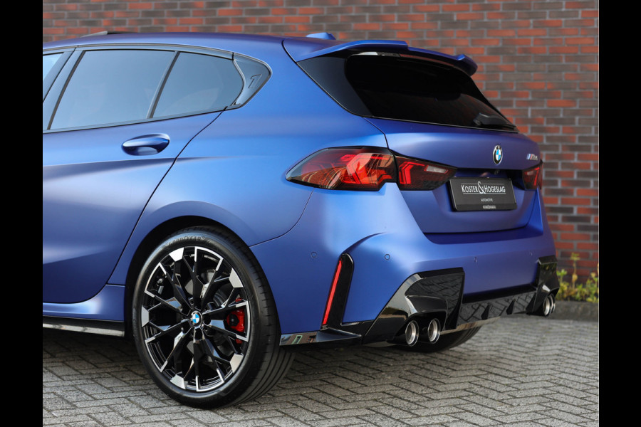 BMW 1-serie M135 xDrive *Individual*Pano*H&K*HUD*