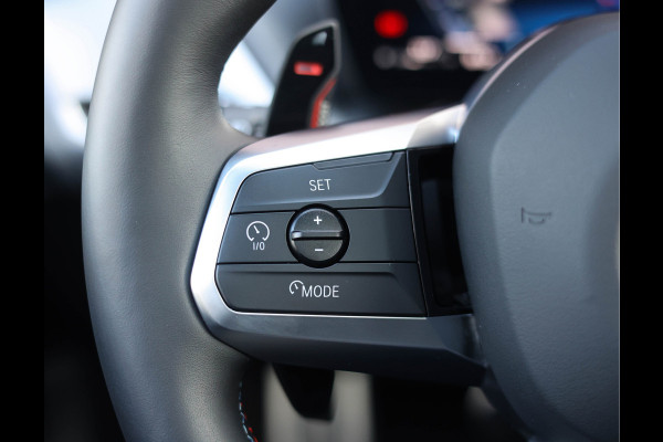 BMW 1-serie M135 xDrive *Individual*Pano*H&K*HUD*