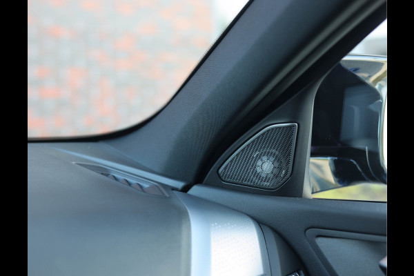 BMW 1-serie M135 xDrive *Individual*Pano*H&K*HUD*