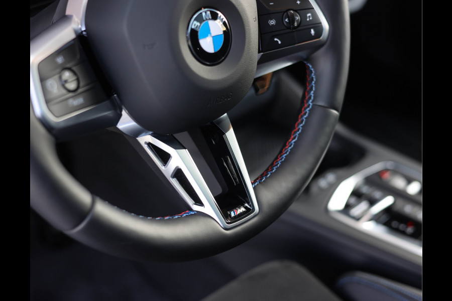 BMW 1-serie M135 xDrive *Individual*Pano*H&K*HUD*