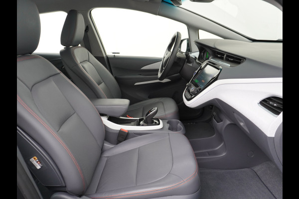 Opel Ampera-E 65kWh Nieuw+Grootste-Accu+garantie-AUG-2031! 204pk AUT. LEER Apple Carplay Android Auto Camera Pdc Dodehoek Ecc Apps Bordherkenn Adapt Parkeersensoren Connected-Service Multimedia WiFi voorber. Business Executive Unieke km stand!