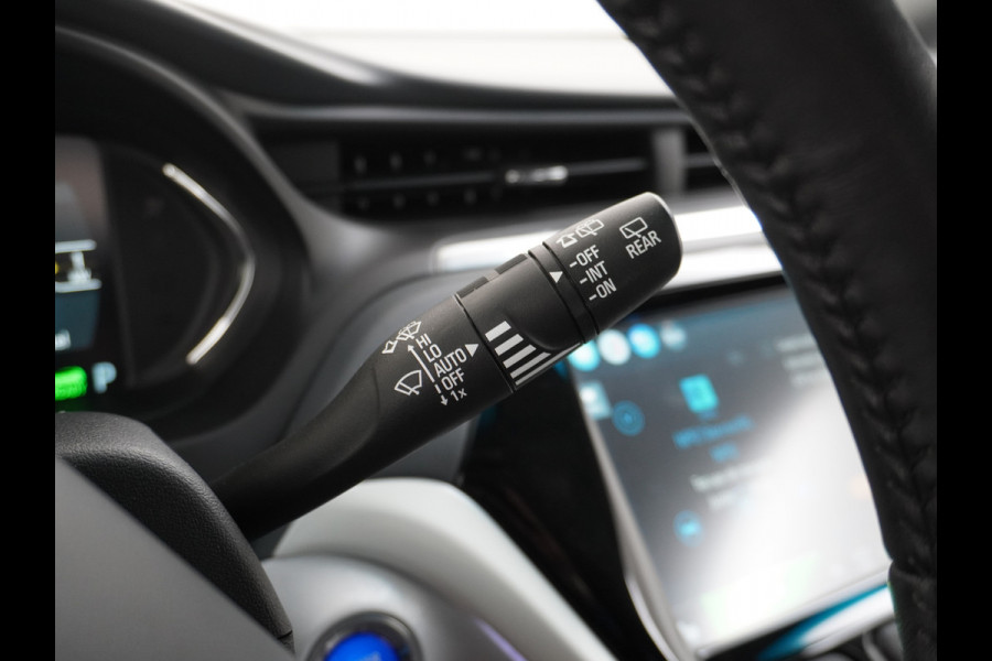 Opel Ampera-E 65kWh Nieuw+Grootste-Accu+garantie-AUG-2031! 204pk AUT. LEER Apple Carplay Android Auto Camera Pdc Dodehoek Ecc Apps Bordherkenn Adapt Parkeersensoren Connected-Service Multimedia WiFi voorber. Business Executive Unieke km stand!