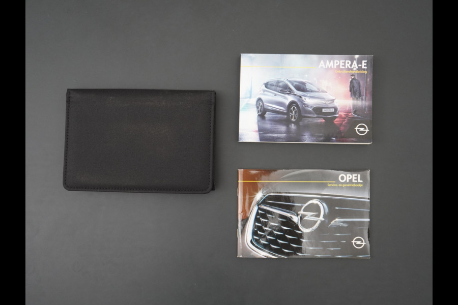Opel Ampera-E 65kWh Nieuw+Grootste-Accu+garantie-AUG-2031! 204pk AUT. LEER Apple Carplay Android Auto Camera Pdc Dodehoek Ecc Apps Bordherkenn Adapt Parkeersensoren Connected-Service Multimedia WiFi voorber. Business Executive Unieke km stand!