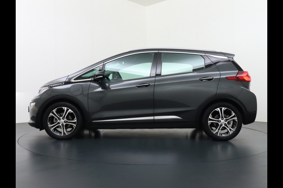 Opel Ampera-E 65kWh Nieuw+Grootste-Accu+garantie-AUG-2031! 204pk AUT. LEER Apple Carplay Android Auto Camera Pdc Dodehoek Ecc Apps Bordherkenn Adapt Parkeersensoren Connected-Service Multimedia WiFi voorber. Business Executive Unieke km stand!