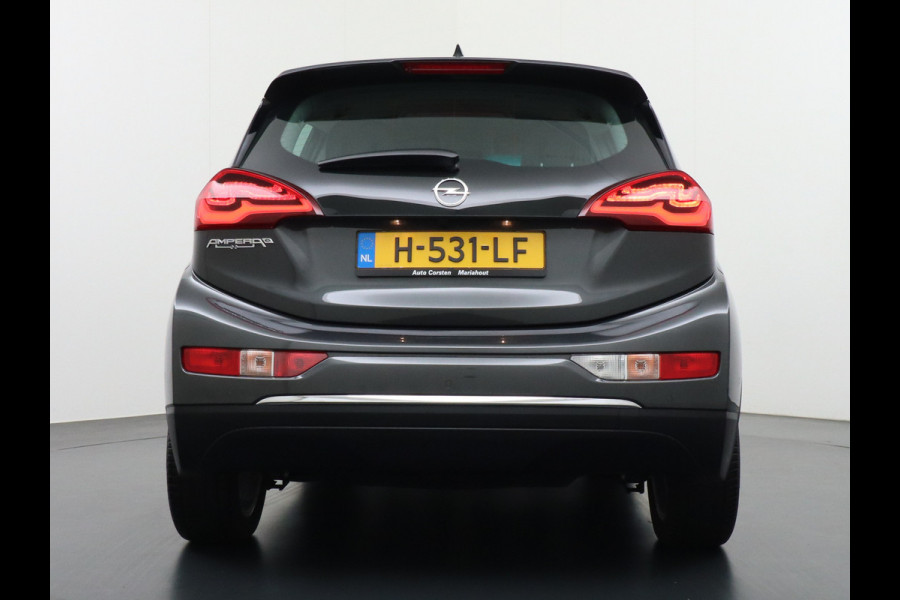 Opel Ampera-E 65kWh Nieuw+Grootste-Accu+garantie-AUG-2031! 204pk AUT. LEER Apple Carplay Android Auto Camera Pdc Dodehoek Ecc Apps Bordherkenn Adapt Parkeersensoren Connected-Service Multimedia WiFi voorber. Business Executive Unieke km stand!