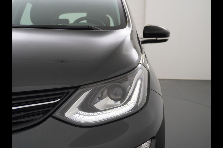 Opel Ampera-E 65kWh Nieuw+Grootste-Accu+garantie-AUG-2031! 204pk AUT. LEER Apple Carplay Android Auto Camera Pdc Dodehoek Ecc Apps Bordherkenn Adapt Parkeersensoren Connected-Service Multimedia WiFi voorber. Business Executive Unieke km stand!
