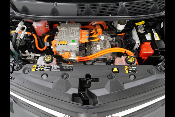 Opel Ampera-E 65kWh Nieuw+Grootste-Accu+garantie-AUG-2031! 204pk AUT. LEER Apple Carplay Android Auto Camera Pdc Dodehoek Ecc Apps Bordherkenn Adapt Parkeersensoren Connected-Service Multimedia WiFi voorber. Business Executive Unieke km stand!