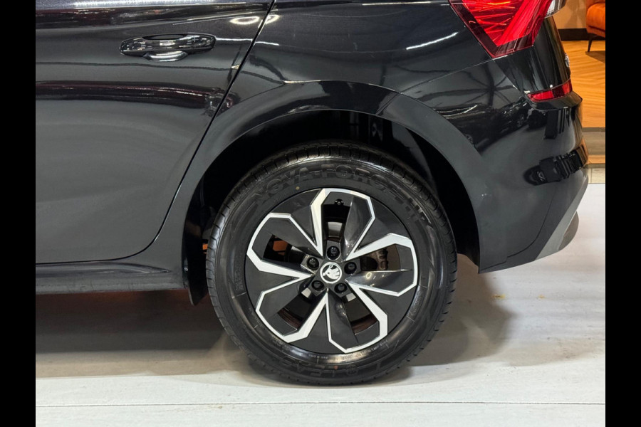 Škoda Kamiq 1.0 TSI Ambition Garantie CarPlay Camera PDC Front Ass Lane Ass Cruise Clima DAB Navi Rijklaar