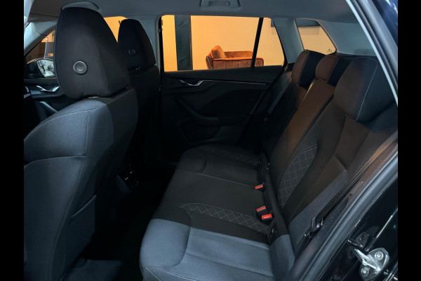 Škoda Kamiq 1.0 TSI Ambition Garantie CarPlay Camera PDC Front Ass Lane Ass Cruise Clima DAB Navi Rijklaar
