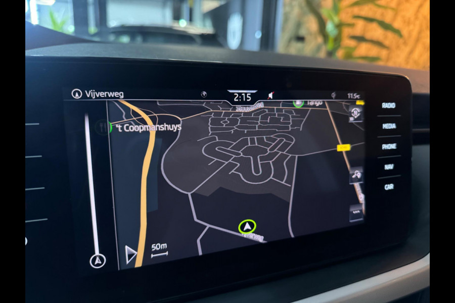 Škoda Kamiq 1.0 TSI Ambition Garantie CarPlay Camera PDC Front Ass Lane Ass Cruise Clima DAB Navi Rijklaar
