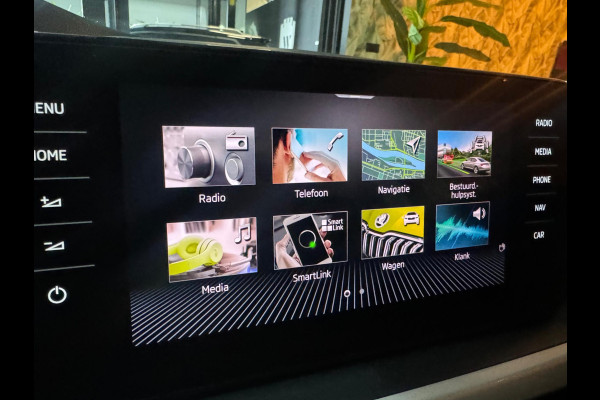 Škoda Kamiq 1.0 TSI Ambition Garantie CarPlay Camera PDC Front Ass Lane Ass Cruise Clima DAB Navi Rijklaar