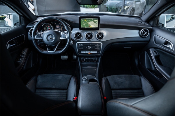 Mercedes-Benz GLA GLA200 Premium Plus - AMG Line | Panorama | Camera | Navi | Stoelverwarming