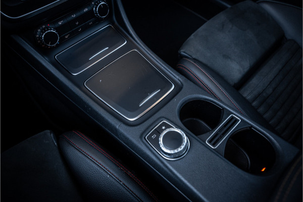 Mercedes-Benz GLA GLA200 Premium Plus - AMG Line | Panorama | Camera | Navi | Stoelverwarming