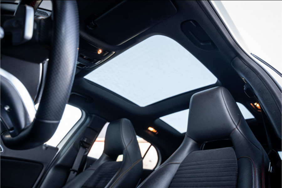 Mercedes-Benz GLA GLA200 Premium Plus - AMG Line | Panorama | Camera | Navi | Stoelverwarming