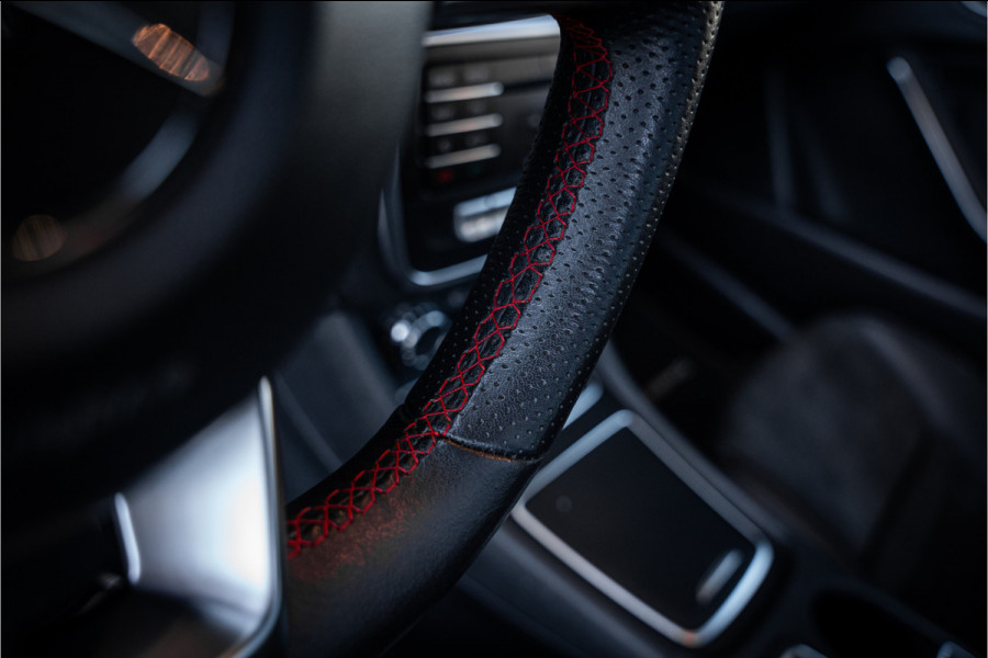 Mercedes-Benz GLA GLA200 Premium Plus - AMG Line | Panorama | Camera | Navi | Stoelverwarming
