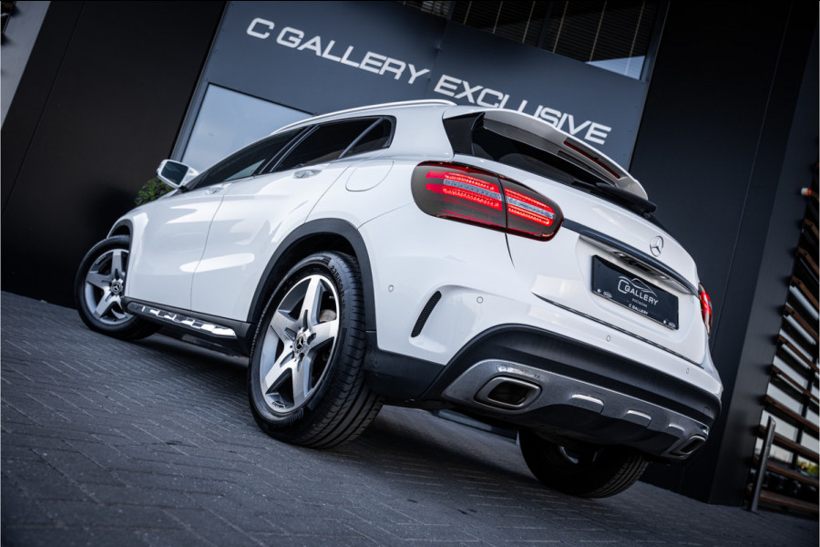 Mercedes-Benz GLA GLA200 Premium Plus - AMG Line | Panorama | Camera | Navi | Stoelverwarming