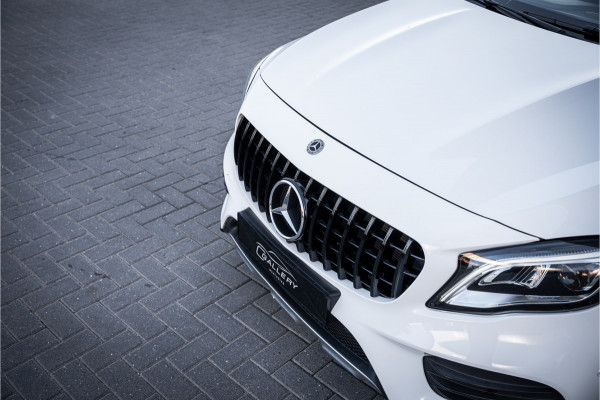 Mercedes-Benz GLA GLA200 Premium Plus - AMG Line | Panorama | Camera | Navi | Stoelverwarming