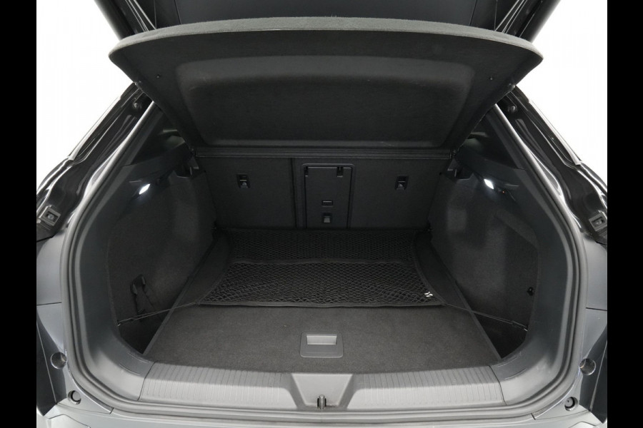 Volkswagen ID.4 First Max 77 kWh Panorama Trekhaak 360 Camera HuD Massage  298