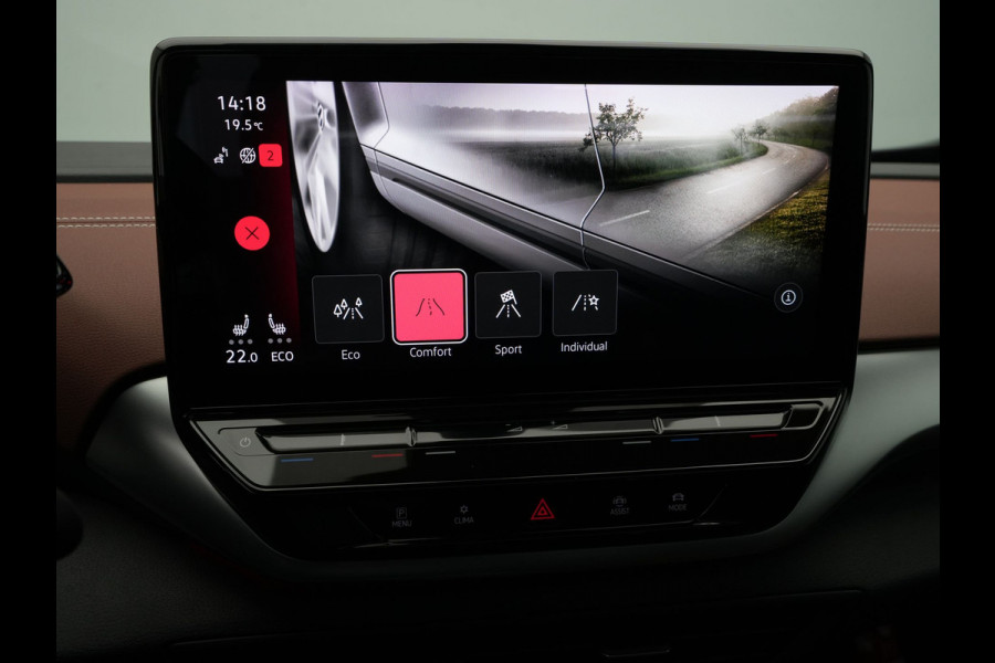 Volkswagen ID.4 First Max 77 kWh Panorama Trekhaak 360 Camera HuD Massage  298