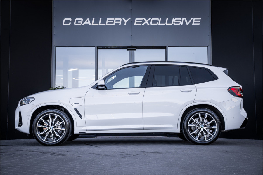 BMW X3 xDrive30e High Executive - M Sport | Panorama | Memory | 360 Camera | Keyless