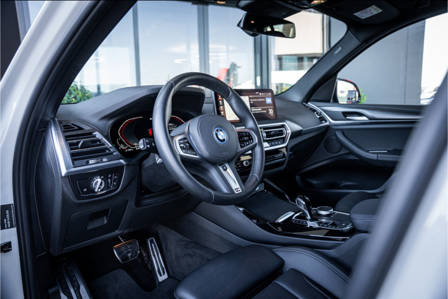 BMW X3 xDrive30e High Executive - M Sport | Panorama | Memory | 360 Camera | Keyless