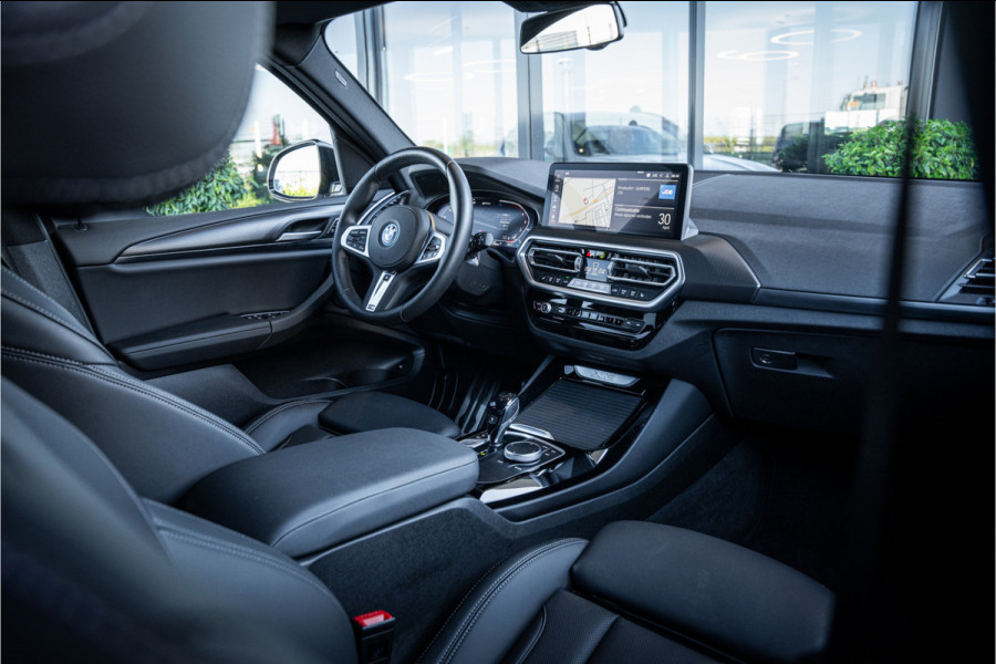 BMW X3 xDrive30e High Executive - M Sport | Panorama | Memory | 360 Camera | Keyless