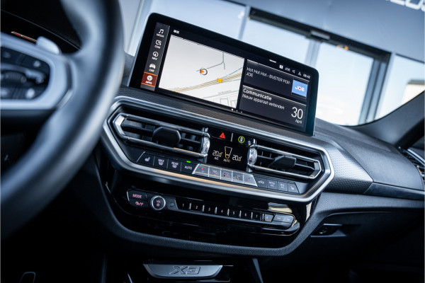 BMW X3 xDrive30e High Executive - M Sport | Panorama | Memory | 360 Camera | Keyless