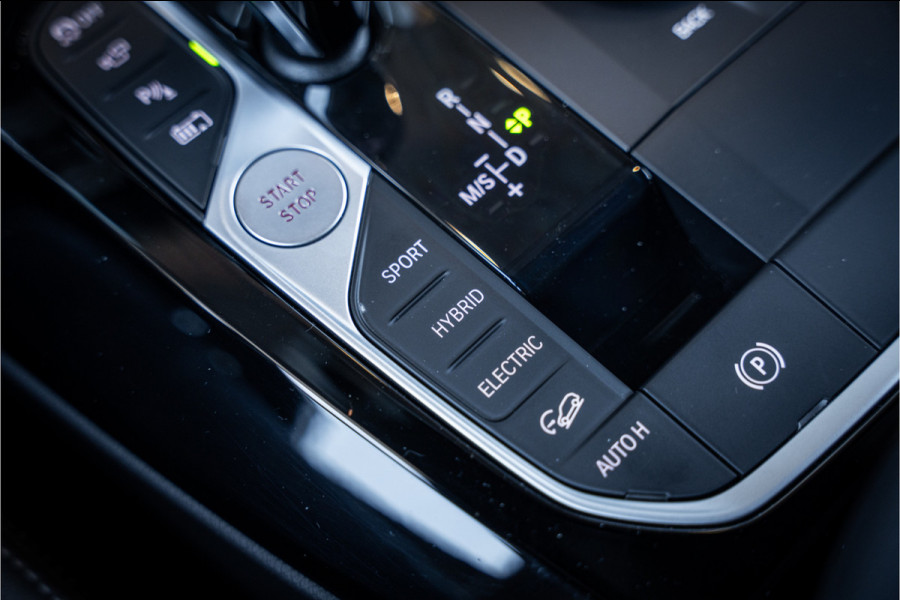 BMW X3 xDrive30e High Executive - M Sport | Panorama | Memory | 360 Camera | Keyless