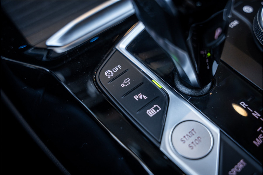 BMW X3 xDrive30e High Executive - M Sport | Panorama | Memory | 360 Camera | Keyless