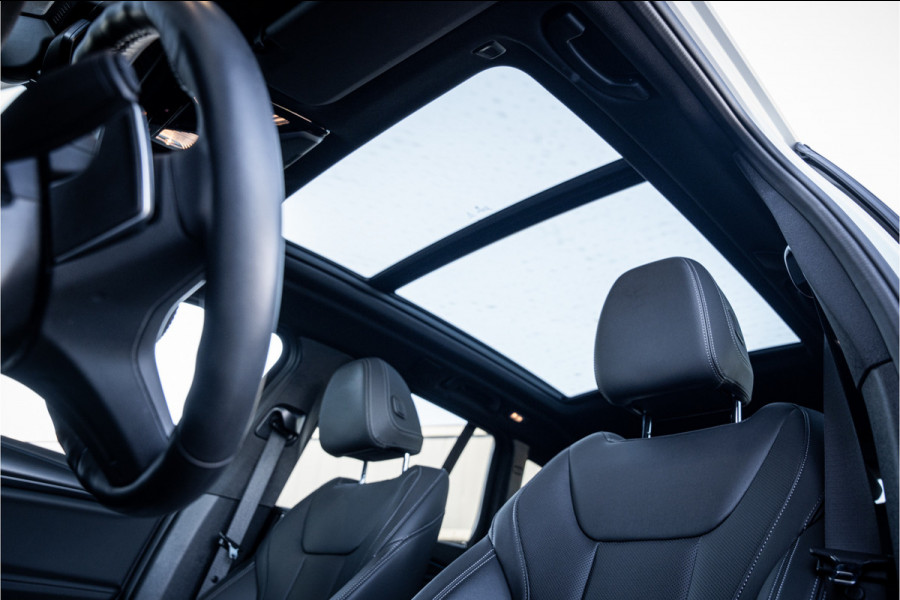 BMW X3 xDrive30e High Executive - M Sport | Panorama | Memory | 360 Camera | Keyless