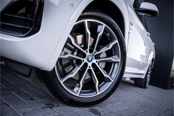 BMW X3 xDrive30e High Executive - M Sport | Panorama | Memory | 360 Camera | Keyless