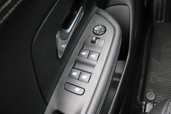Opel Mokka 1.2T 130PK Ultimate Automaat | Led | Camera | BLIS | Adaptieve Cruise | Keyless | Winterpack