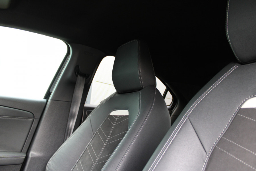Opel Mokka 1.2T 130PK Ultimate Automaat | Led | Camera | BLIS | Adaptieve Cruise | Keyless | Winterpack