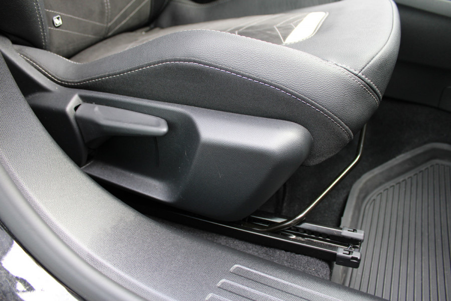 Opel Mokka 1.2T 130PK Ultimate Automaat | Led | Camera | BLIS | Adaptieve Cruise | Keyless | Winterpack