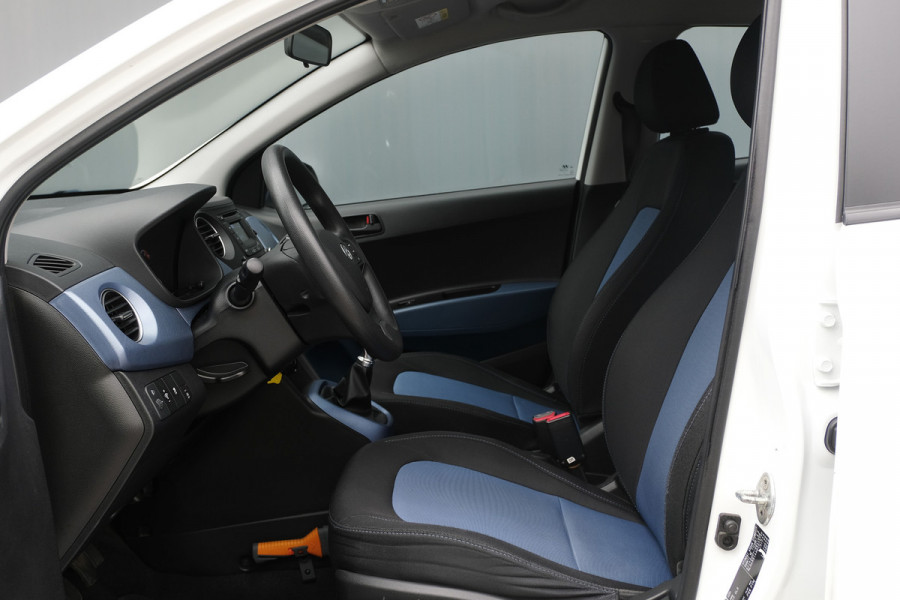 Hyundai i10 BWJ 2017 | 1.0i 66PK i-Motion Comfort | NWE APK | | CLIMA | CRUISE | RADIO/CD | EL RAMEN | EL SPIEGELS |