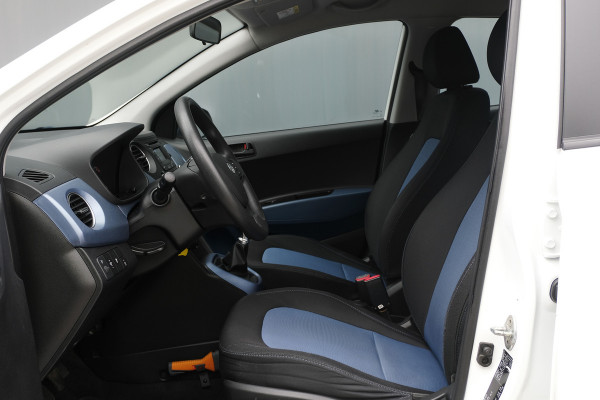 Hyundai i10 BWJ 2017 | 1.0i 66PK i-Motion Comfort | NWE APK | | CLIMA | CRUISE | RADIO/CD | EL RAMEN | EL SPIEGELS |