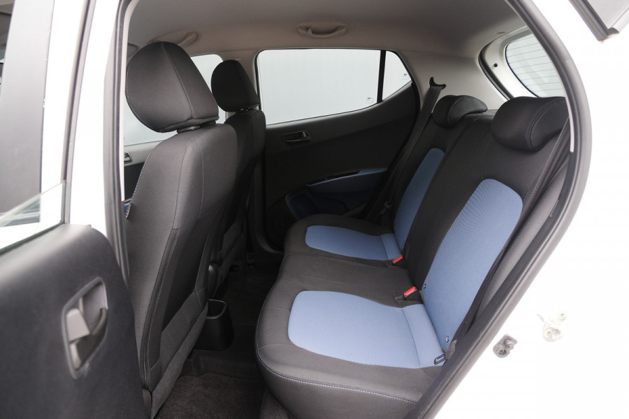Hyundai i10 BWJ 2017 | 1.0i 66PK i-Motion Comfort | NWE APK | | CLIMA | CRUISE | RADIO/CD | EL RAMEN | EL SPIEGELS |