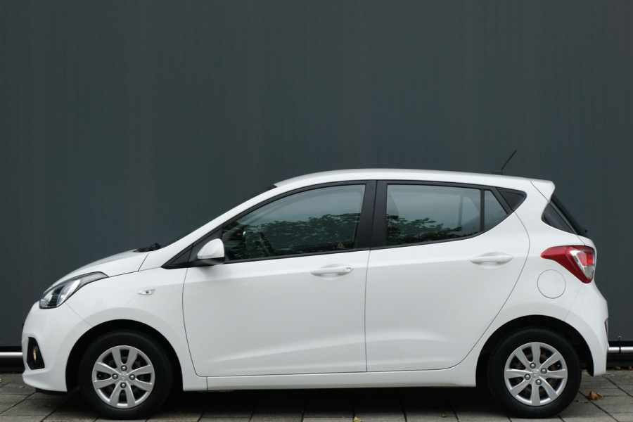 Hyundai i10 BWJ 2017 | 1.0i 66PK i-Motion Comfort | NWE APK | | CLIMA | CRUISE | RADIO/CD | EL RAMEN | EL SPIEGELS |