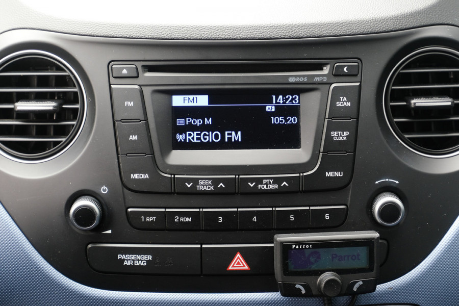 Hyundai i10 BWJ 2017 | 1.0i 66PK i-Motion Comfort | NWE APK | | CLIMA | CRUISE | RADIO/CD | EL RAMEN | EL SPIEGELS |