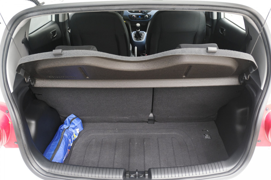 Hyundai i10 BWJ 2017 | 1.0i 66PK i-Motion Comfort | NWE APK | | CLIMA | CRUISE | RADIO/CD | EL RAMEN | EL SPIEGELS |