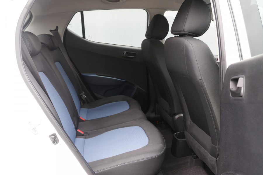 Hyundai i10 BWJ 2017 | 1.0i 66PK i-Motion Comfort | NWE APK | | CLIMA | CRUISE | RADIO/CD | EL RAMEN | EL SPIEGELS |