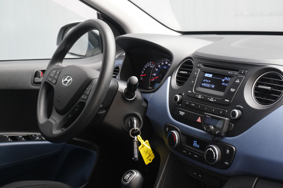 Hyundai i10 BWJ 2017 | 1.0i 66PK i-Motion Comfort | NWE APK | | CLIMA | CRUISE | RADIO/CD | EL RAMEN | EL SPIEGELS |