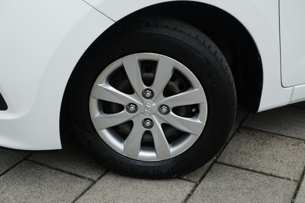 Hyundai i10 BWJ 2017 | 1.0i 66PK i-Motion Comfort | NWE APK | | CLIMA | CRUISE | RADIO/CD | EL RAMEN | EL SPIEGELS |