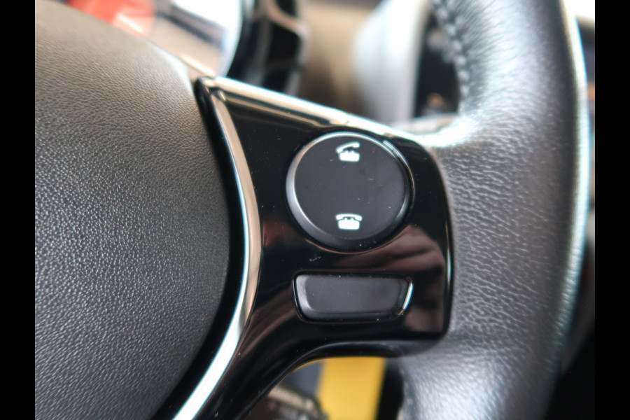 Toyota Aygo 1.0 VVT-i X-Play 5-drs. CAMERA/CARPLAY/AIRCO/LIMITER
